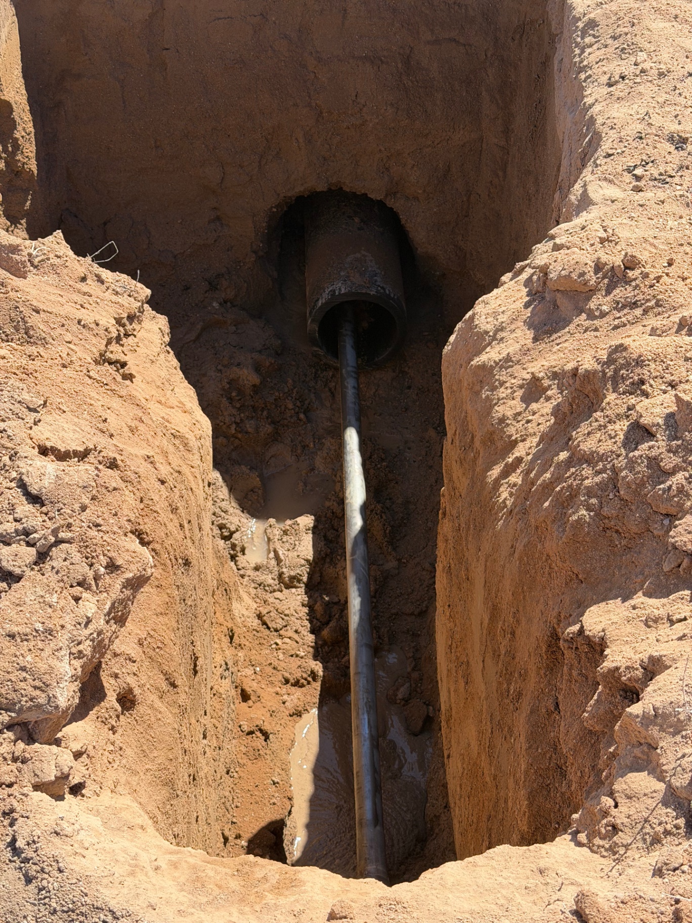 Drill stem in the receiving pit
